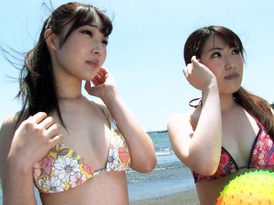 伊豆の海岸で見つけた巨乳のお姉さんたち！太くて固いのを見せたら、簡単にナンパ成功！しっかりとヤりましたよ！
